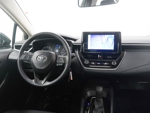 Used 2025 Toyota Corolla LE FWD image 16