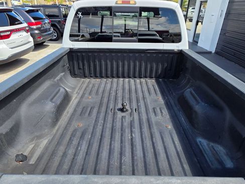 Used 2015 Ford F250 Lariat image 10