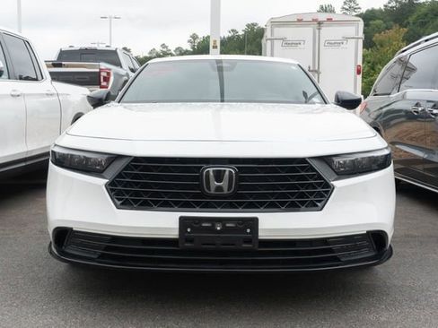 Used 2024 Honda Accord Sport image 2