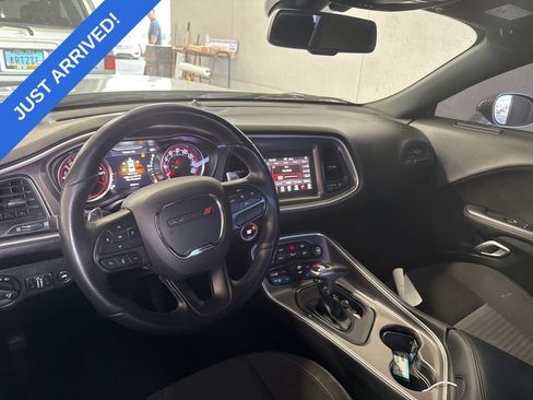 Used 2021 Dodge Challenger GT image 3