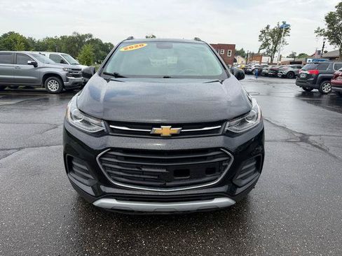 Used 2020 Chevrolet Trax LT w/ LT Convenience Package FWD image 7