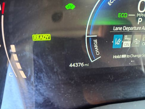 Used 2025 Toyota Camry SE FWD image 17