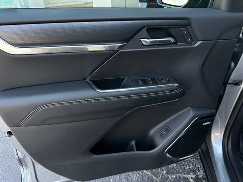 New 2026 GMC Acadia Elevation w/ Elevation Premium Package FWD image 11