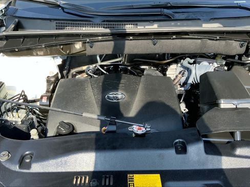 Used 2017 Toyota Highlander Limited FWD image 32