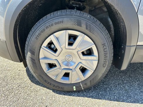 Used 2026 Nissan Kicks S FWD image 11