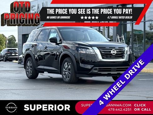 New 2025 Nissan Pathfinder SV image 1