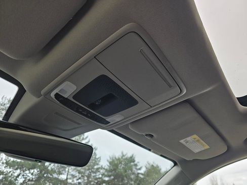 Used 2025 Honda CR-V EX-L image 29