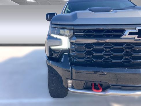 Used 2023 Chevrolet Silverado 1500 ZR2 image 10