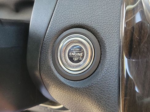 Used 2020 Mercedes-Benz GLC 300 GLC 300 image 28