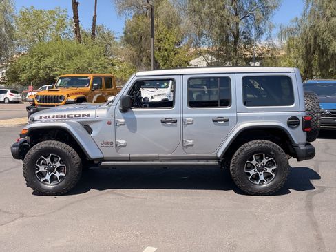 Used 2019 Jeep Wrangler Unlimited Rubicon AWD/4WD image 2