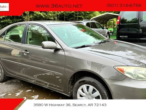 Used 2005 Toyota Camry LE image 10