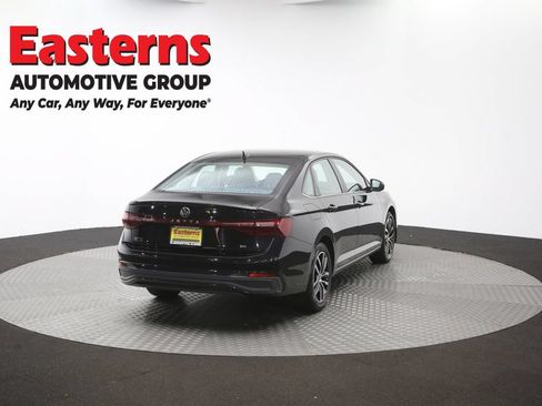 Used 2025 Volkswagen Jetta SE FWD image 38