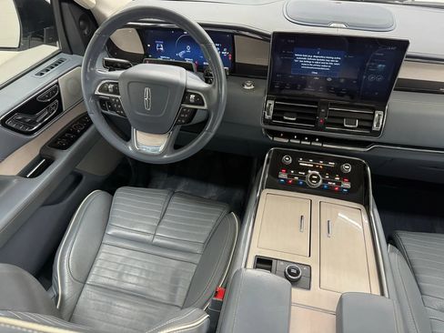Used 2022 Lincoln Navigator Black Label AWD/4WD image 38