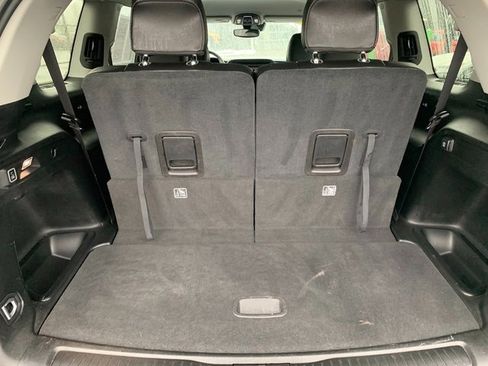 Used 2023 Jeep Grand Cherokee L Limited w/ Black Appearance Package image 6