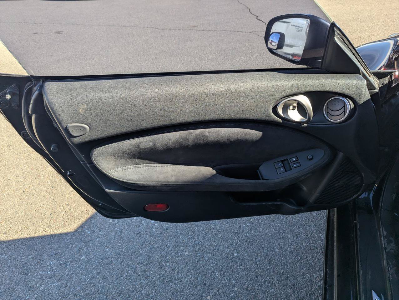 Used 2010 Nissan 370Z Touring RWD image 9
