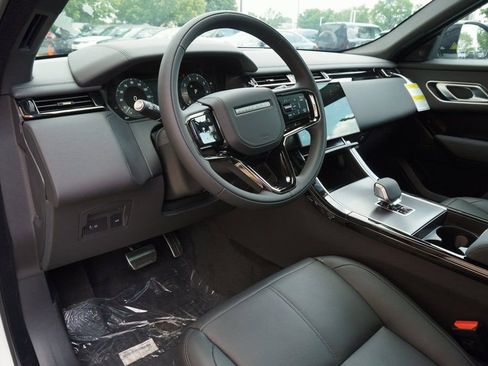 Used 2026 Land Rover Range Rover Velar Dynamic SE image 13