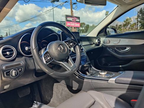 Used 2019 Mercedes-Benz C 300 Sedan w/ Premium Package image 16