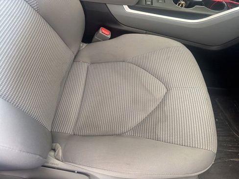 Used 2022 Toyota Highlander LE FWD image 10