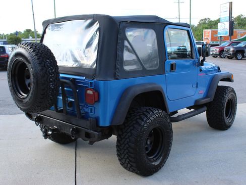 Used 2002 Jeep Wrangler X AWD/4WD image 5