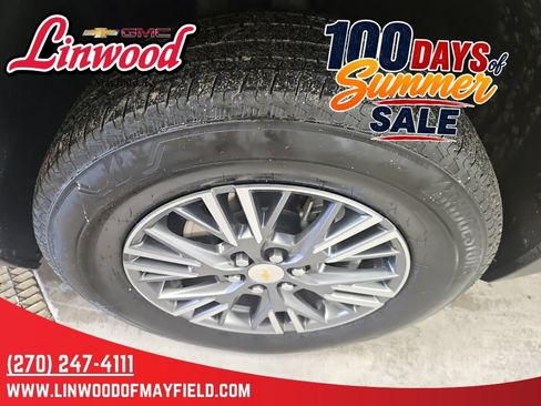 Used 2026 Chevrolet Traverse LT AWD/4WD image 9