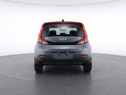 Used 2025 Kia Soul LX w/ LX Technology Package image 7