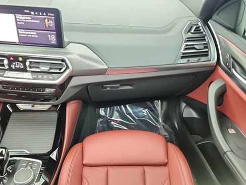 Used 2025 BMW X4 M40i AWD/4WD image 39