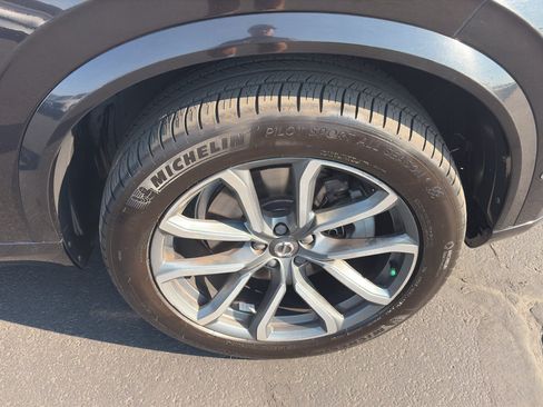 Used 2018 Volvo XC90 T6 Momentum w/ Convenience Package AWD/4WD image 9