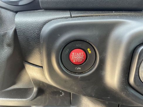 Used 2021 Jeep Gladiator Overland AWD/4WD image 23