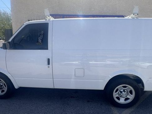 Used 2005 Chevrolet Astro RWD image 1