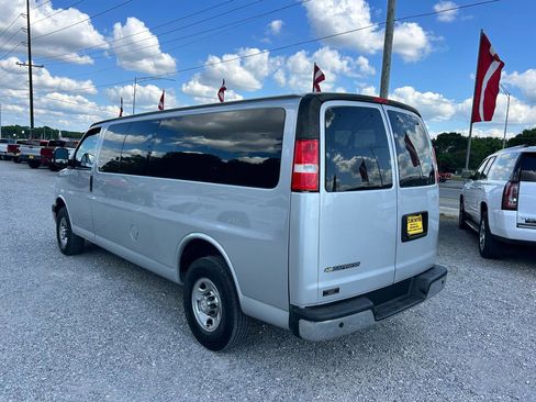 Used 2020 Chevrolet Express 3500 LT w/ LT Preferred Equipment Group RWD image 20