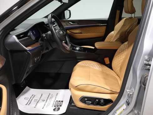 Used 2022 Jeep Grand Cherokee Summit w/ Adv Protech Group IV image 9