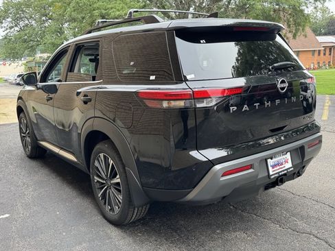New 2026 Nissan Pathfinder Platinum AWD/4WD image 24