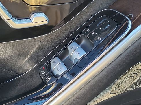 Certified 2023 Mercedes-Benz S 500 4MATIC image 26