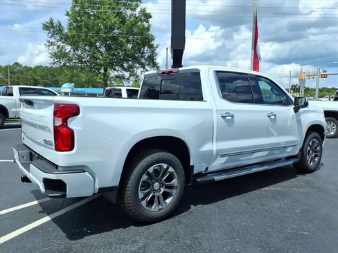 New 2026 Chevrolet Silverado 1500 High Country w/ Technology Package AWD/4WD image 3