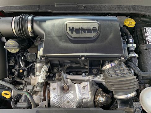 Used 2025 Jeep Compass Trailhawk image 31