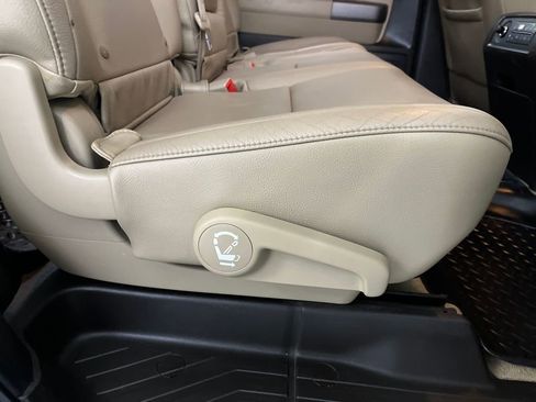 Used 2010 Toyota Sequoia Limited AWD/4WD image 59
