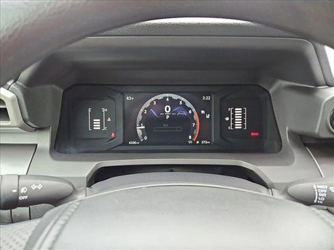 Used 2025 Toyota Tacoma SR5 AWD/4WD image 11