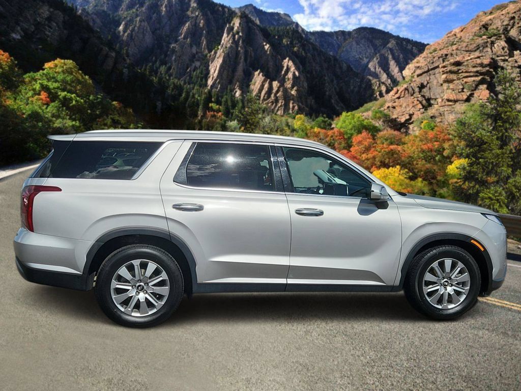 Used 2025 Hyundai Palisade SEL AWD/4WD image 2