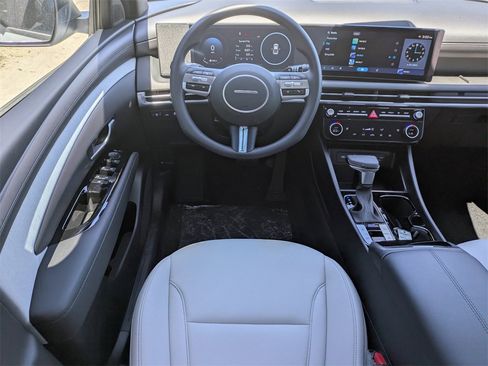 New 2025 Hyundai Santa Cruz SEL image 15