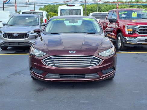 Used 2018 Ford Fusion SE w/ Fusion SE Technology Package FWD image 21