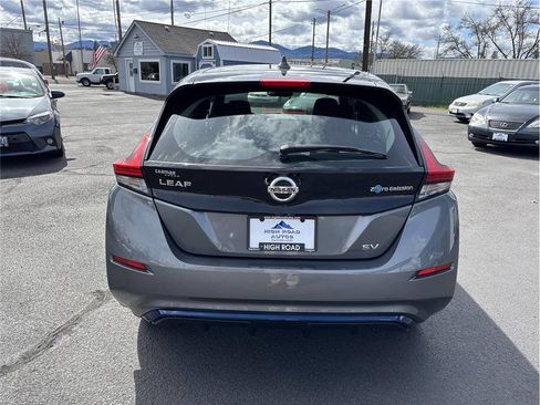 Used 2018 Nissan Leaf SV w/ SV Technology Package image 4