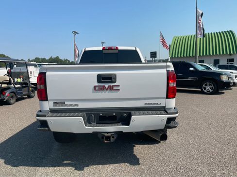 Used 2019 GMC Sierra 2500 Denali w/ Duramax Plus Package AWD/4WD image 5