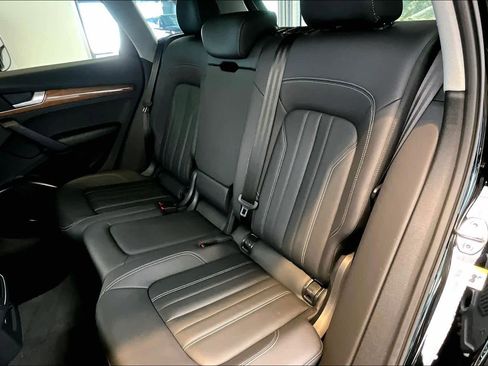 Certified 2023 Audi Q5 Premium w/ Convenience Package image 21