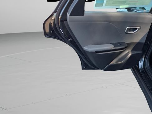 New 2025 Kia K4 LXS image 23