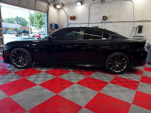 Used 2021 Dodge Charger Scat Pack w/ Plus Group RWD image 4
