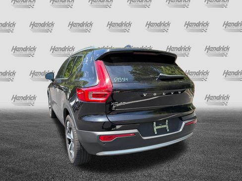 Used 2025 Volvo XC40 B5 Core AWD/4WD image 11
