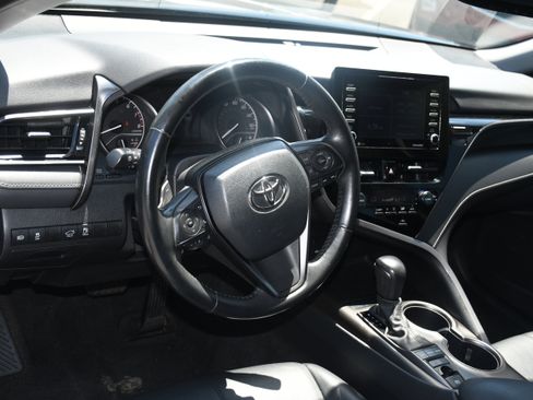 Certified 2023 Toyota Camry SE w/ Convenience Package image 8