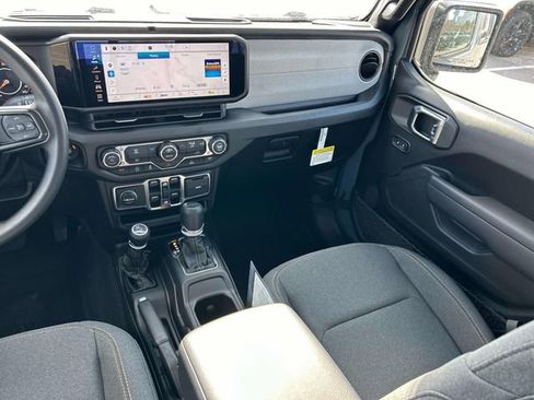 New 2026 Jeep Gladiator Sport image 14