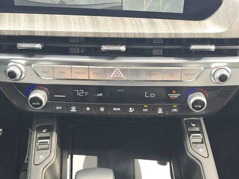 Used 2023 Kia Telluride SX image 37
