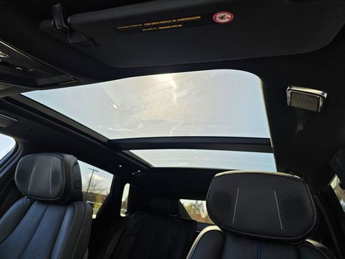 New 2026 Cadillac Lyriq Signature Sport AWD/4WD image 22